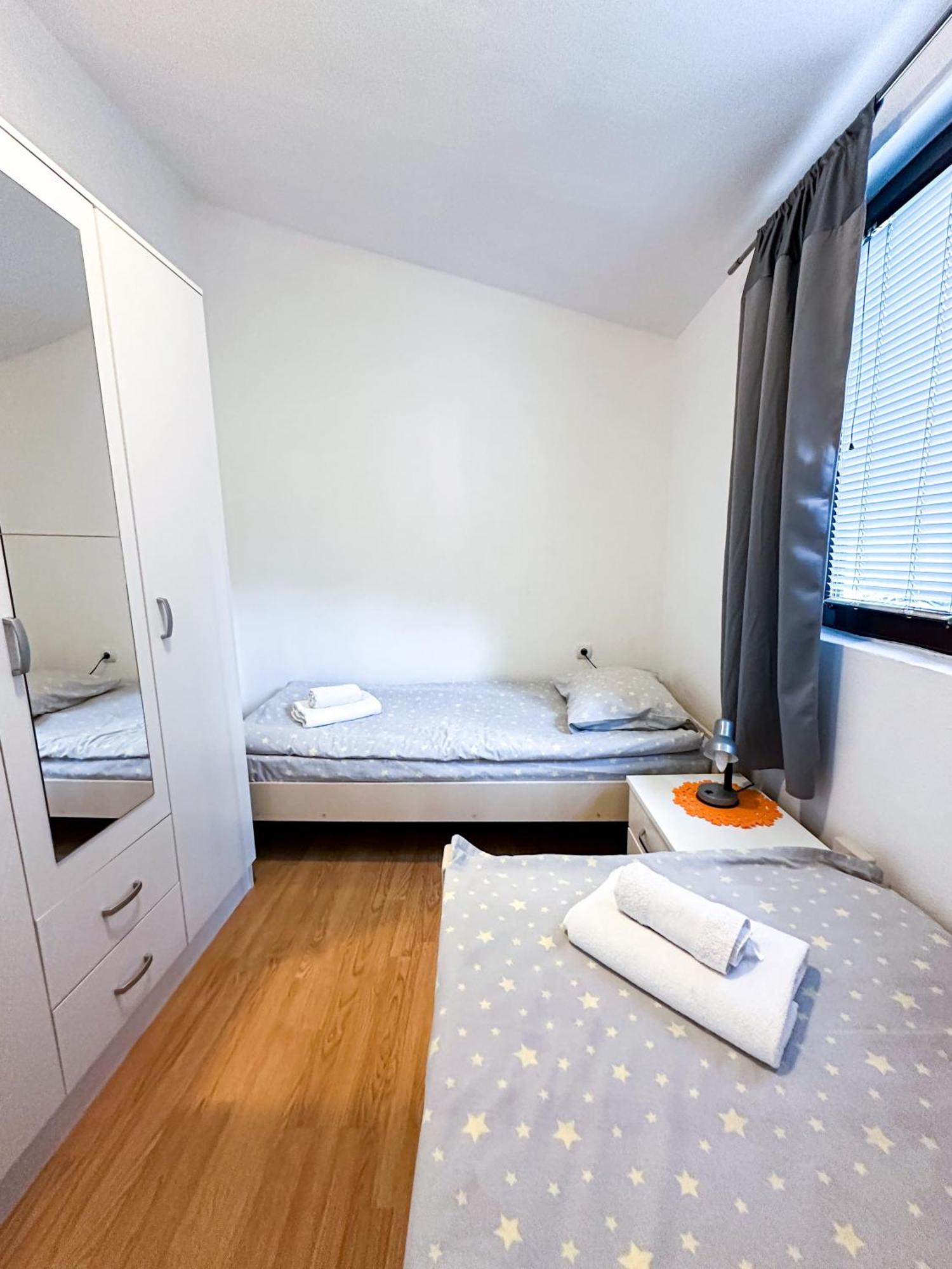 3-Bedroom Apartment With Panoramic Bay Views Kotor Extérieur photo